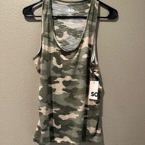 New! Kohls Scoop Neck Camo Tank